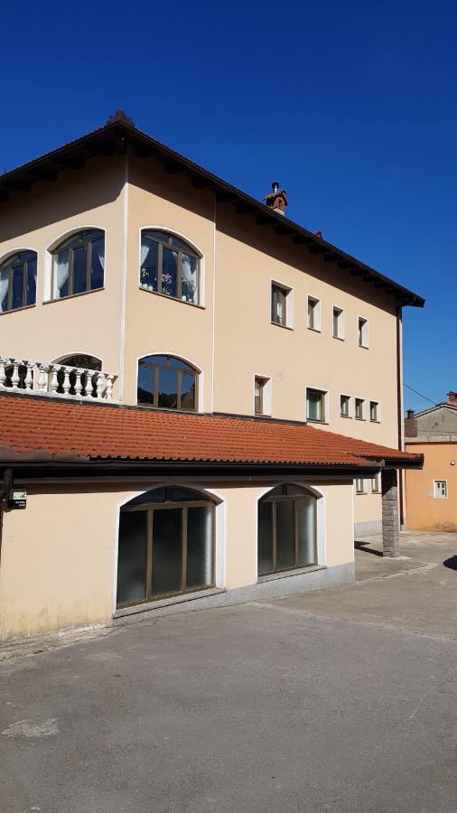 Appartamento Koradinovi - Pod Vrtom Vipava Esterno foto